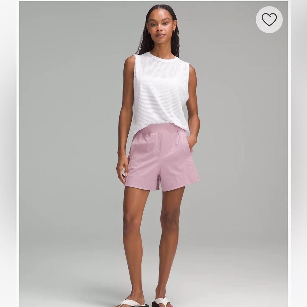NWT Stretch Woven Relaxed-Fit High-Rise Short 4" / Rose Blush - Picture 4 of 5